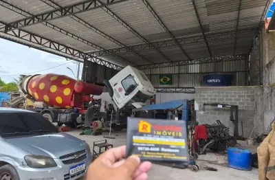 Barracão / Galpão / Depósito com 2 salas à venda na Avenida Sales, Vila Maria Helena, Duque de Caxias por R$ 750.000