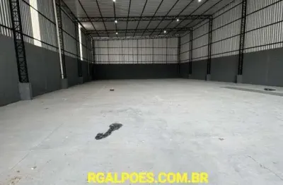 Barracão / Galpão / Depósito com 2 salas para alugar no Chácaras Rio-Petrópolis, Duque de Caxias  por R$ 13.000