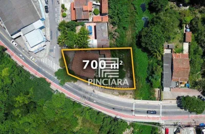 Casa comercial em terreno de 717 m², localizado na rua abreu sodré  - maricá/rj - à venda por r$ 750.000