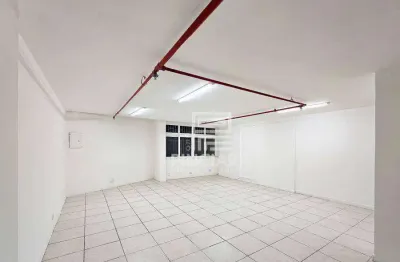 Sala de 47 m² na rua riachuelo - alugue por r$ 1.600/mês + taxas - rio de janeiro/rj