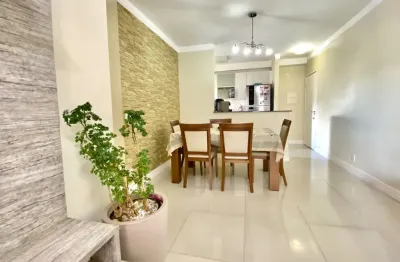 Lindo apartamento de 80m², com 3 quartos, sendo 1 suíte e 2 vagas