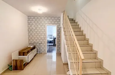 Casa à venda em jandira com 2 dormitorios e 2 vagas de garagem e quintal no bairro jardim são joão/jandira