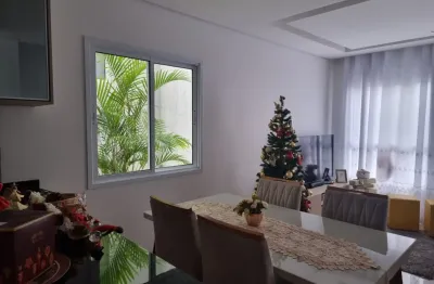 Casa à Venda em Condominio Fechado em Santana de Parnaíba com 3 dormitorios