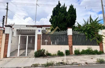 Casa com 3 quartos à venda na Rua Bispo Cézar Dacoso Filho, Vila Carmem, São Carlos