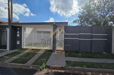 Casa em condomínio fechado com 3 quartos para alugar na Rua Reno Piovesan, Parque Fehr, São Carlos