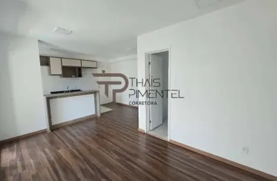 Apartamento de 75m², bem localizado, 1 suíte e churrasqueira