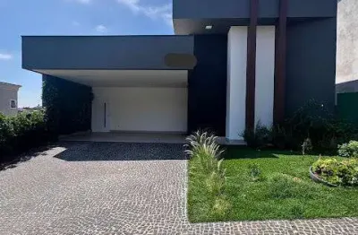 Casa térrea com 03 suítes  condomínio fechado  em valinhos/sp