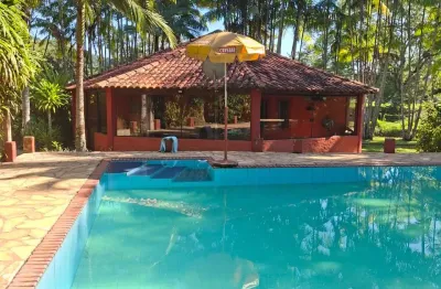Linda chácara no estilo rancho, em pedro de toledo. são 10.000 m².