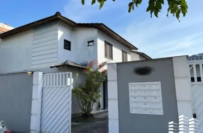 Casa 2 quartos, com 74m² de área construída, em condomínio na taquara - rj.