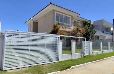 Casa em condomínio fechado com 4 quartos para alugar na Avenida Ricardo Muylaert Salgado, 901, Lagoa, Macaé