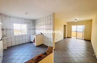 Apartamento com 2 quartos super espaçoso entre adhemar garcia e fátima.