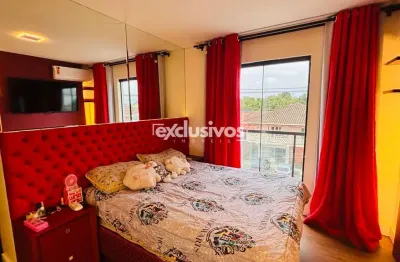 Apartamento 2 qtos com mobília impecável no aventureiro por 329 mil.