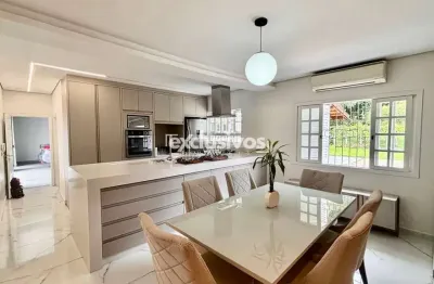 Casa a venda no bairro glória com 1 suíte mais 2 quartos por r$2.500.00,00