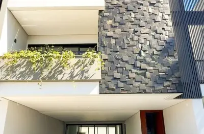 Casa triplex  com 3 suítes a venda no bairro gloria em joinville