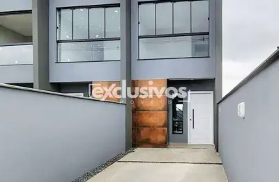 Sobrado geminado com 2 suítes e 2 vagas de garagem à venda no bairro vila nova