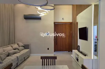 Casa plana mobiliada com 1 suíte + 2 quartos no bairro iririú
