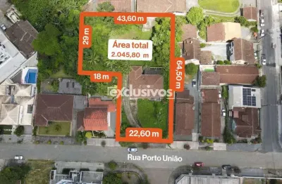 Um terreno espetacular no Anita Garibaldi em Joinville pronto para construir.