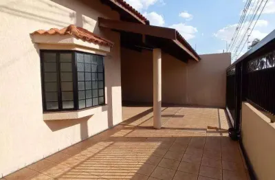 Casa com 3 dormitórios para alugar, 180 m² por r$ 2.075,00/mês - monte castelo - barretos/sp