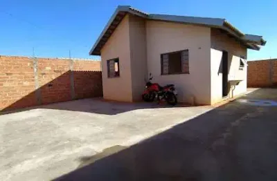 Casa com 2 dormitórios à venda, 46 m² por r$ 140.000,00 - jardim california - colina/sp