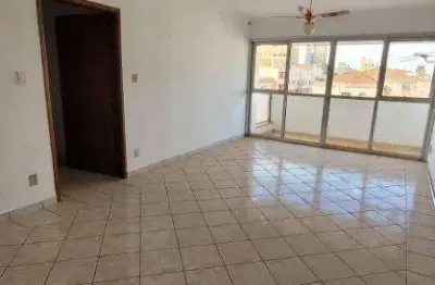 Apartamento com excelente localização no centro da cidade.