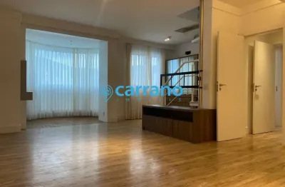 Cobertura duplex com 4 Quartos e 2 Suítes no Itacorubi, Florianópolis-SC: 204m², 2 Vagas de Garagem!