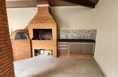 Casa em condomínio fechado com 3 quartos à venda na Rua Amália Argento Beldi, 40, Vila Guimarães, Sorocaba por R$ 650.000