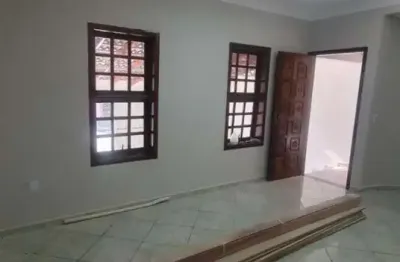 Casa com 4 quartos à venda na Rua Dirce Migliorini, 10, Jardim Nápoli, Sorocaba por R$ 550.000