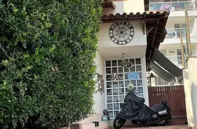 Casa com 3 quartos à venda na rua doutor paulo césar, santa rosa, niterói, 160 m2 por r$ 1.200.000