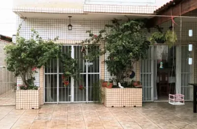 Casa com 3 quartos à venda no balneário maracanã, praia grande  por r$ 800.000