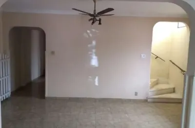 Casa com 4 quartos à venda no boqueirão, santos  por r$ 2.200.000