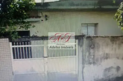 Casa à venda em santos-sp, no bairro estuário: 3 quartos, 1 sala, 2 banheiros, 1 vaga de garagem. agende uma visita!