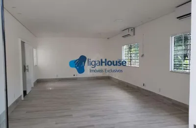 Casa comercial com 8 salas e com estrutura para clínica de saúde
