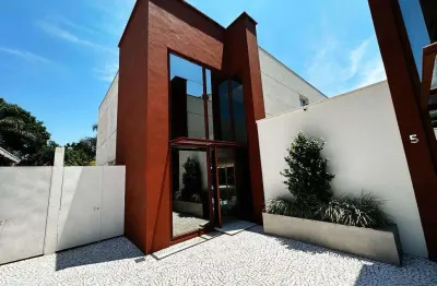 Casa em condomínio para venda com 4 quartos, sendo 4 suítes, 786.97m²