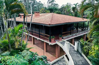 Casa no condomínio jardim colibri para venda com 4 quartos, sendo 2 suítes, 464m²