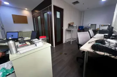 Sala comercial à venda na Rua Vieira de Morais, 420, Campo Belo, São Paulo