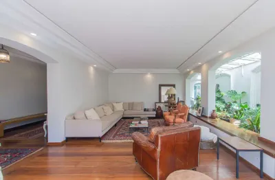 Casa tipo para venda em pacaembu com 4 quartos, sendo 4 suítes, 350m²