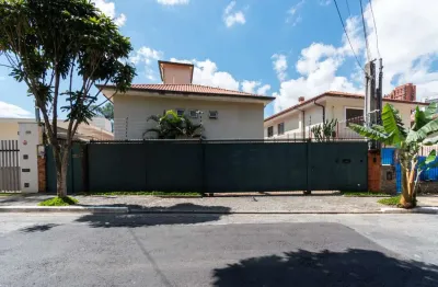 Casa tipo para venda em pacaembu com 4 quartos, sendo 3 suítes, 400m²
