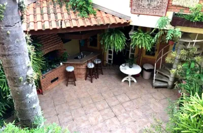 Linda casa à venda em são paulo-sp, jardim saúde: 3 quartos, 1 suíte, 2 salas, 6 banheiros, 3 vagas, 280m²!