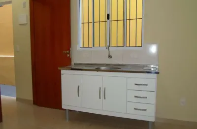 Casa para locação na Vila Liviero, São Paulo-SP! 1 quarto, 1 banheiro, 35m² na melhor localização!