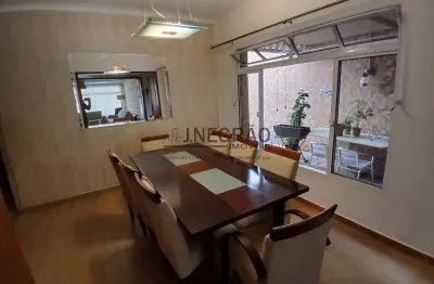 Imperdível oportunidade: casa à venda no ipiranga, são paulo-sp com 4 quartos, 2 suítes e 6 vagas de garagem!