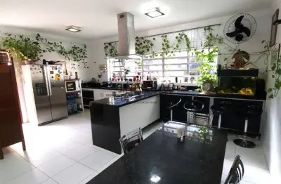 Imperdível casa à venda em são paulo-sp, com 4 quartos, 2 suítes, 3 salas e 3 vagas de garagem! 269,00m²
