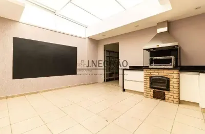 Imperdível oportunidade de adquirir uma casa no jardim da saúde, , com 3 quartos, 1 suíte, 2 salas, 2 banheiros, 2 vagas de garagem e 170m²!