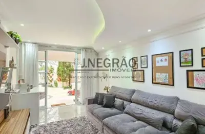 Imperdível oportunidade de investimento: Casa de vila, metro pça arvoreChácara Inglesa, 3 quartos, 2 suítes, 2 salas, 3 banheiros, 2 vagas, 144m².