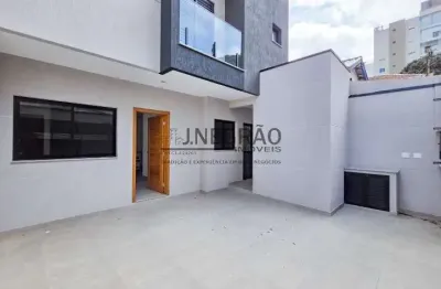 Imperdível!Sobrado NOVO!!! Vila Gumercindo: 3 quartos, 1 suíte, 2 salas, 2 banheiros, 2 vagas, 150m².
