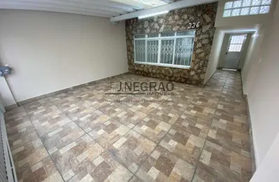 Casa para locação no Ipiranga, São Paulo-SP: 3 quartos, 2 banheiros, 2 vagas de garagem, 156m² de área! Venha conferir!