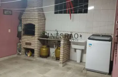 Imperdível! Casa à venda em São Paulo-SP, Vila Vermelha: 3 quartos, 1 suíte, 2 salas, 2 banheiros, 2 vagas de garagem, 115m²