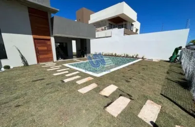 Casa em condomínio fechado em guarajuba com 3 suítes 140m2
