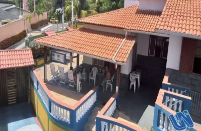 Casa com 216m2 de área construida e 635m2 de terreno em itapua