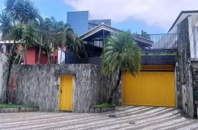 Maravilhosa casa com terreno de 474,00m2 nascente no itaigara