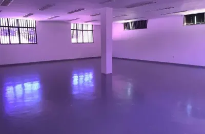 Imóvel comercial com 2 pavimentos com vãos livre no parque bela vista